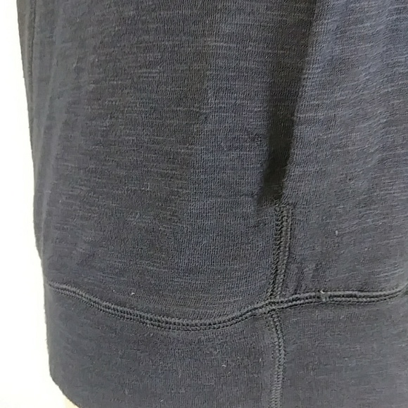 [Lululemon] Black Ultra Lightweight Hoodie 6 - Picture 4 of 6